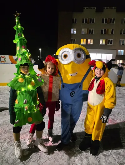 Otwarcie sztucznego lodowiska w Ozimku