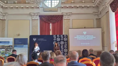 konferencja w Pałacu Izbicko