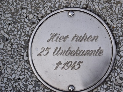 SCHODNIA - CMENTARZ EKSHUMACJA (2)