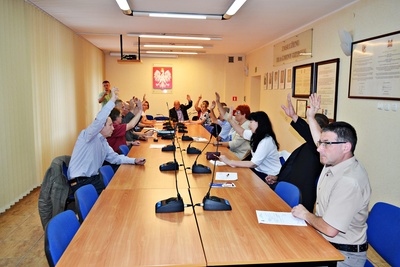 Sesja nadzwyczajna: uchwalono konsultacje dot. statutu sołectwa Nowa Schodnia