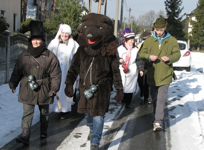 Wodzenie_niedzwiedzia_Dylaki_(2)