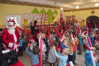 Wspólna zabawa z Mikołajem 