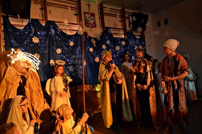 Jasełka w SP2 w Ozimku