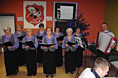 DFK Antoniów: Spotkanie przy wieńcu adwentowym