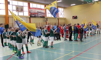 Każda z ekip otrzymała też flagę, którą godnie prezentowała podczas rozpoczęciu oraz zakończenia turnieju