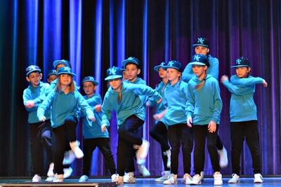 Dom Kultury w Ozimku gościł 38 zespołów tanecznych, które zaprezentowały 44 choreografie podczas XXI edycji Wojewódzkiego Przeglądu Zespołów Tanecznych