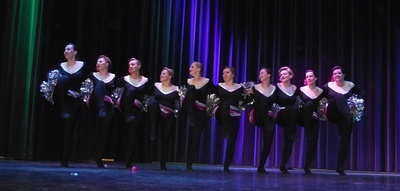 Dom Kultury w Ozimku gościł 38 zespołów tanecznych, które zaprezentowały 44 choreografie podczas XXI edycji Wojewódzkiego Przeglądu Zespołów Tanecznych