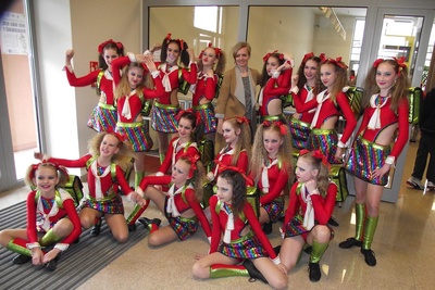 Dom Kultury w Ozimku gościł 38 zespołów tanecznych, które zaprezentowały 44 choreografie podczas XXI edycji Wojewódzkiego Przeglądu Zespołów Tanecznych