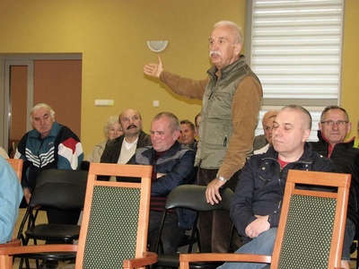 Uczestnicy zebrania podjęli trzy uchwały