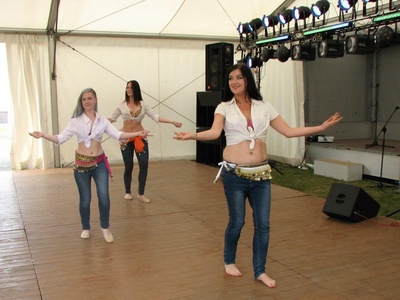 Występy artystyczne zespołów tanecznych Domu Kultury