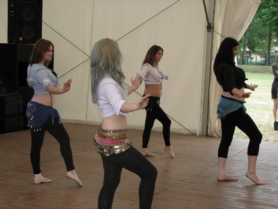 Występy artystyczne zespołów tanecznych Domu Kultury