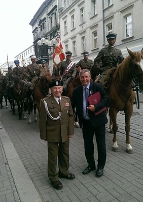 Kombatancki Krzyż Zwycięstwa dla burmistrza Ozimka