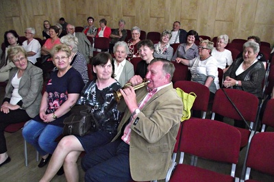 Wszystkich uczestników zaproszono na wykład o instrumentach muzycznych