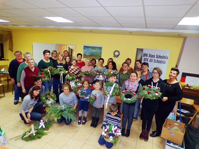 Schodnia: DFK zorganizowało kolejne szkolenie zdobienia adwentowych stroików