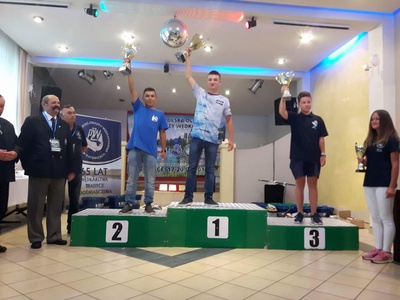 received_1898116757109406