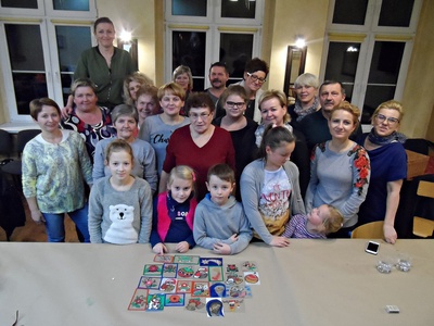 OPP: Stowarzyszenie Rozwoju Wsi Krzyżowa Dolina zorganizowało warsztaty malowania na szkle.