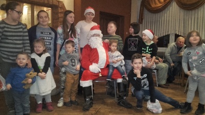Przedświąteczne spotkanie dzieci i seniorów w Jedlicach
