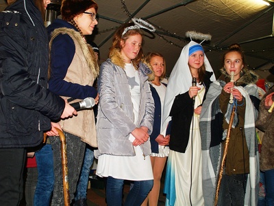 Krasiejowski  Jarmark świąteczny - Weihnachtsmarkt 2017 w słowach  i fotoreportażu