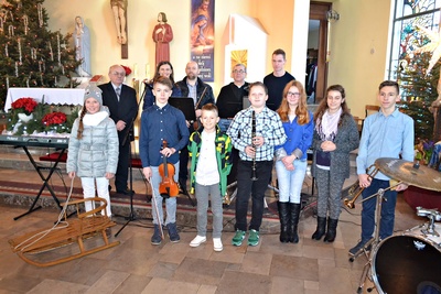 ZAŚPIEWAJMY KOLĘDĘ JEZUSOWI... - wspólne kolędowanie przy żłóbku w Schodni