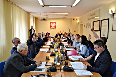 Sesja Rady Miejskiej: ocena oświaty i bezpieczeństwa w gminie