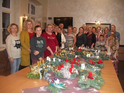 DFK Krzyżowa Dolina: Wieńce adwentowe