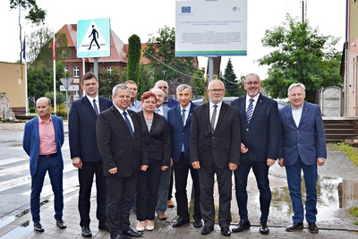 Współpraca samorządów gminnych i powiatowych: Droga powiatowa Grodziec - Knieja oddana do użytku.