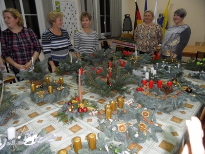 Przedświąteczne warsztaty florystyczne  w Krasiejowie