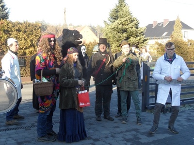 Tradycji stało się zadość - Ber zawitał do domostw w Krasiejowie