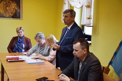 Schodnia: Kanalizacja i drogi