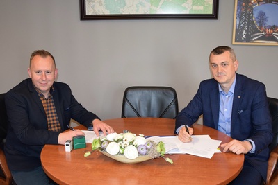Umowa na budowę gminnej drogi wewnętrznej ul. Częstochowskiej w m. Grodziec podpisana