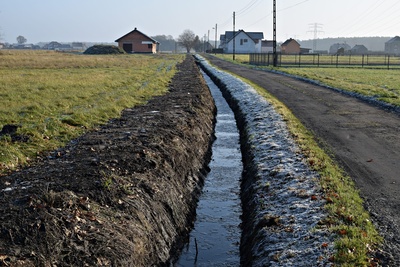 Rozpoczęły się remonty nawierzchni drogowych gruntowych oraz bieżąca konserwacja rowów melioracyjnych