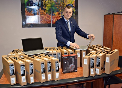 Projekt Zdalna szkoła w gminie Ozimek