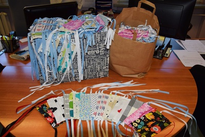 700 maseczek dla mieszkańców gminy od krawcowych wolontariuszek z Gminy Ozimek