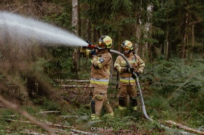 Ozimscy strażacy ćwiczyli przy pożarach lasu