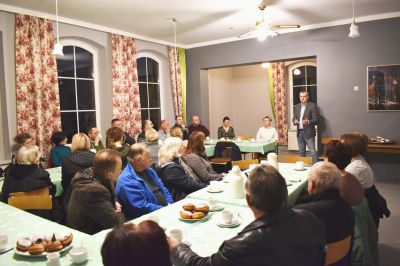 Zebranie wiejskie w Chobiu