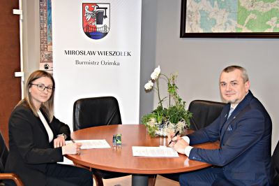 Umowa na remont ulicy Korczaka w Ozimku podpisana