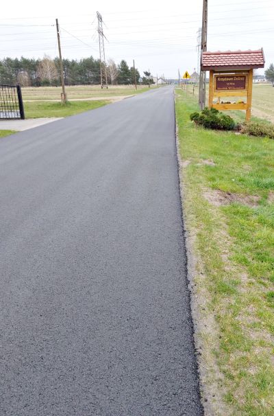 Na zdjęciu droga wjazdowa do Krzyżowej Doliny (fot. B. Sklorz)