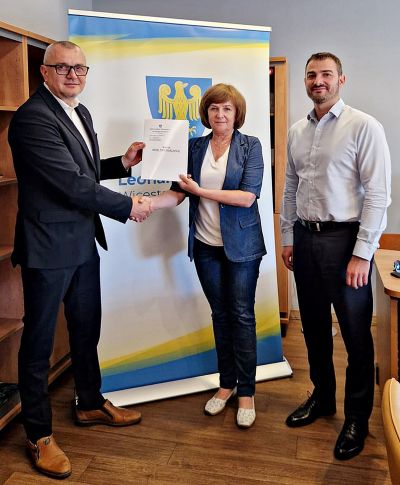 Powiat Opolski przekazał Gminie Ozimek pomieszczenia na Dzienny Dom Pobytu