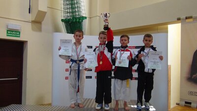 11030792_597915300345472_993498717_o