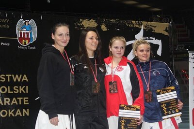 12212187_1063000933744341_1769379497_n