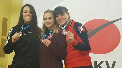 zdjęcie z koleżankami z podium