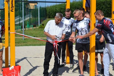 symboliczne przecięcie wstęgi