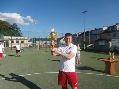 Kapitan Orlika Emre z pucharem