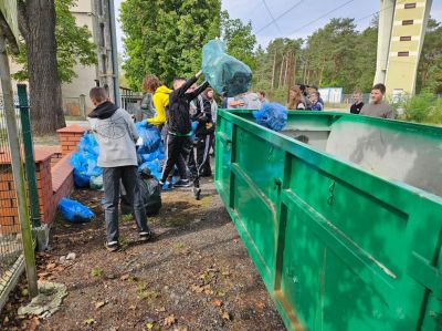 Sprzątanie świata z JEDYNKĄ