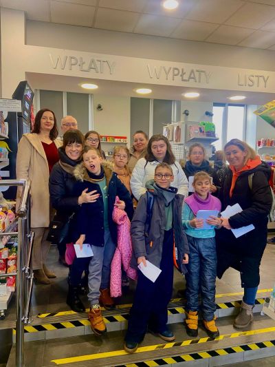 Uczniowie SP2 w Urzędzie Pocztowym