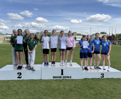 Aż dwanaście medali dla lekkoatletów z Trójki w Finale Powiatowym!