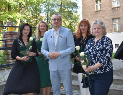 Cztery Nagrody Burmistrza Ozimka w Gronie Pedagogicznym Trójki