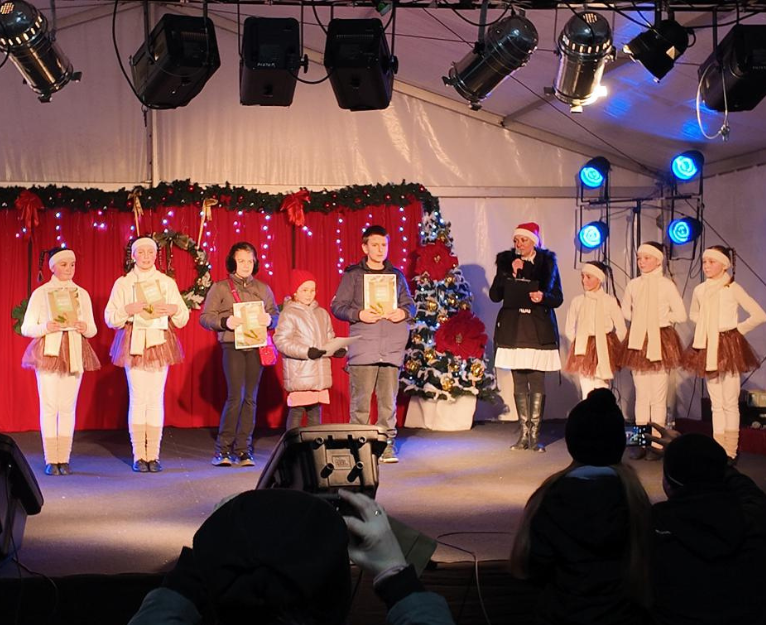 Wyniki konkursu DK na zawieszkę zimową - Trójka na podium aż w trzech kategoriach uczniowskich!