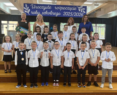 Uroczyste rozpoczęcie roku szkolnego 2025/2026 w Trójce - radość powrotu i wspólnego świętowania